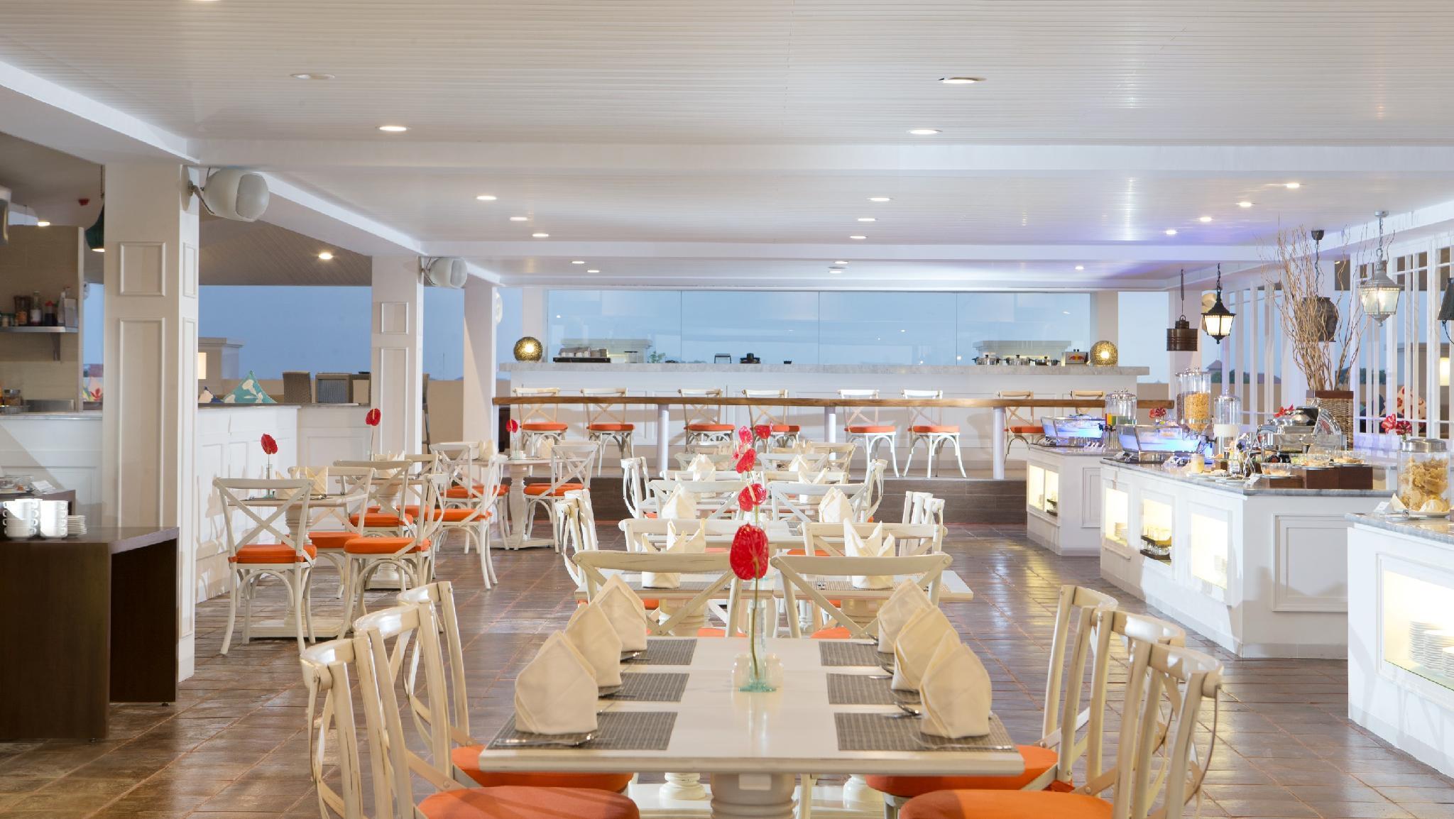 Hotel Santika Seminyak Экстерьер фото