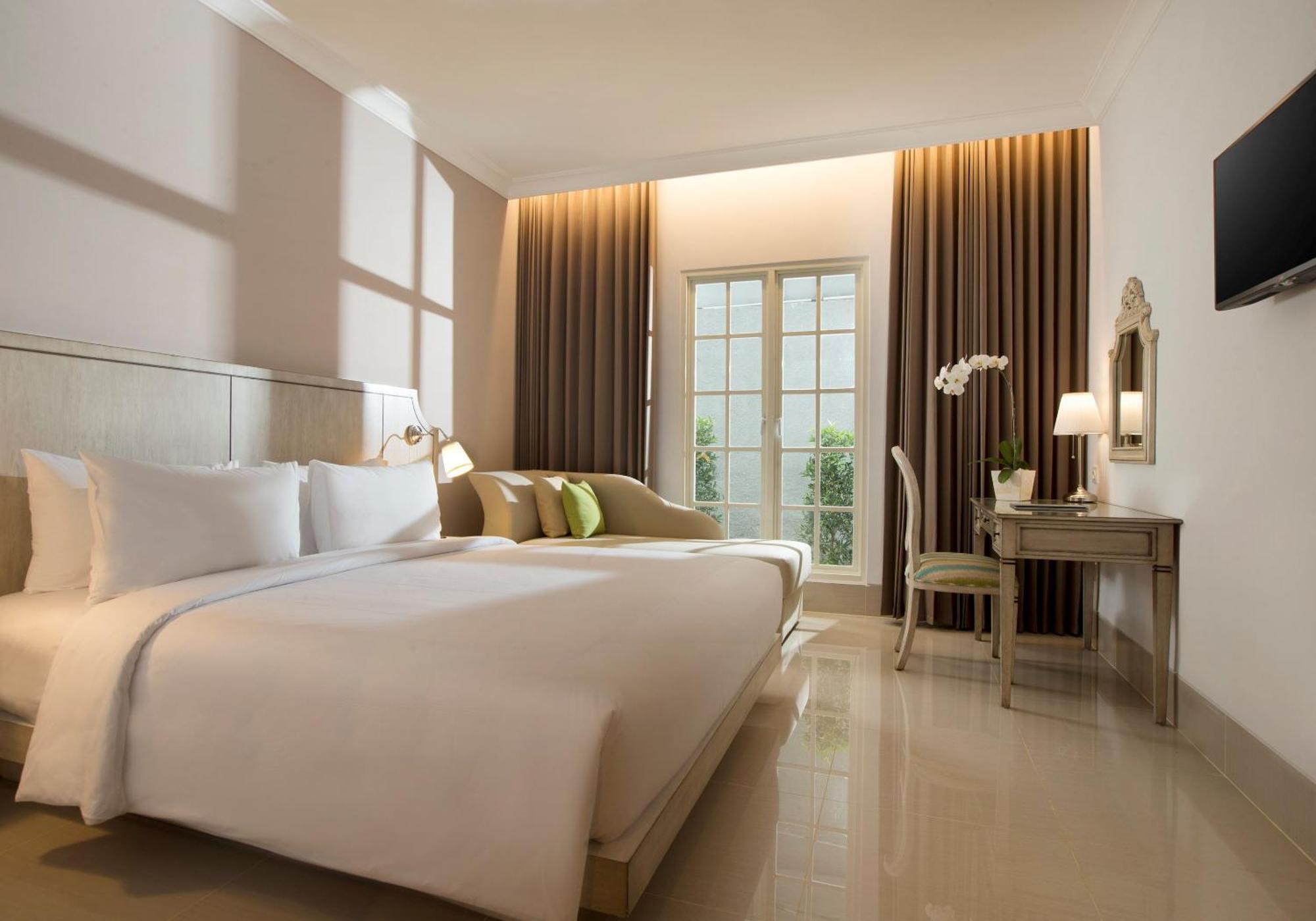 Hotel Santika Seminyak Экстерьер фото